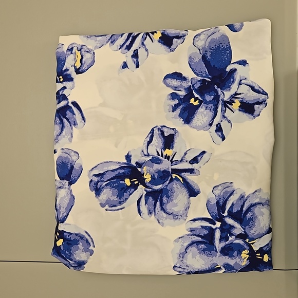 Floral Print Handkerchief Hem Maxi Dress Blue - Picture 2 of 9